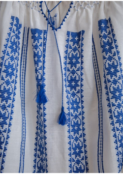 La blouse roumaine traditionnel