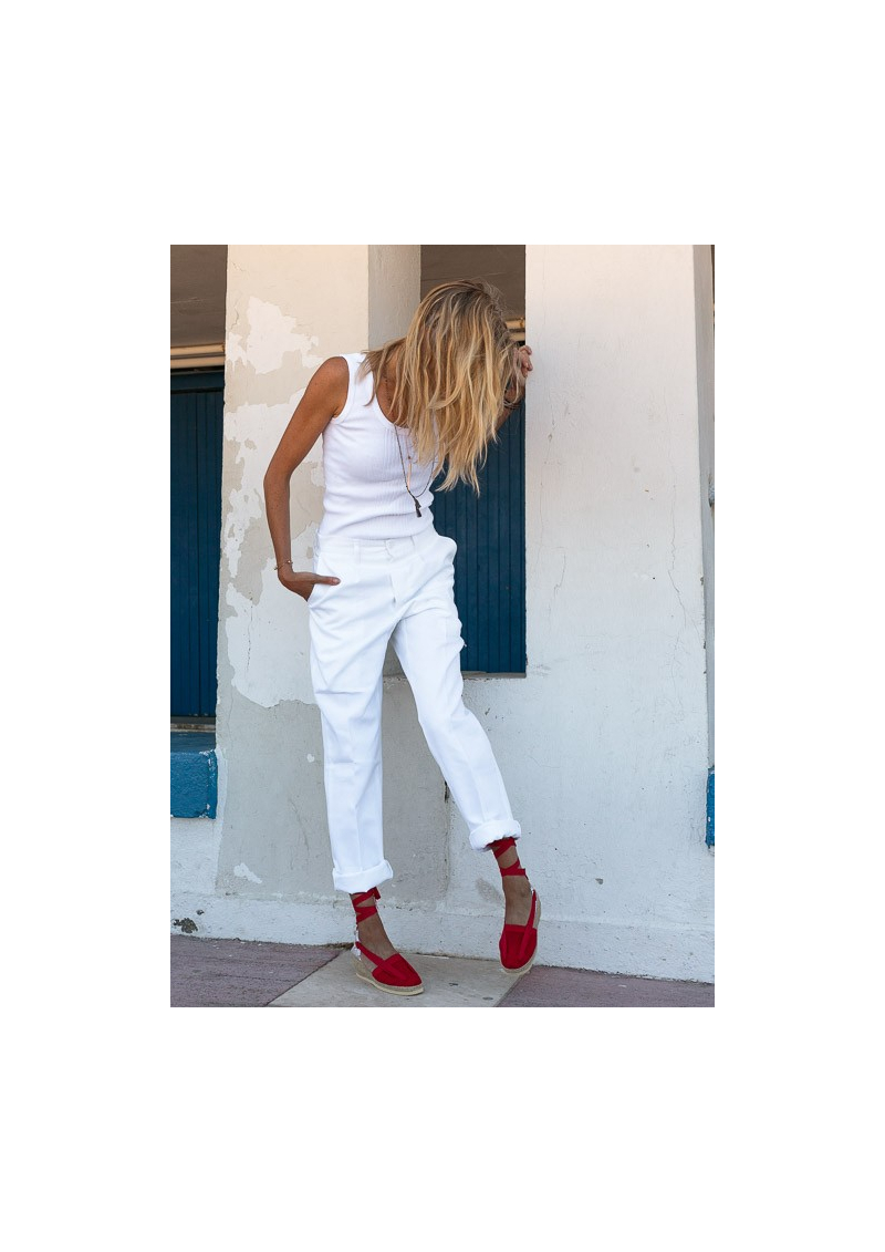 Le véritable pantalon blanc de raseteur Le véritable pantalon blanc de raseteur