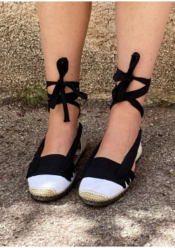 L’espadrille noire et blanche, la miñonera